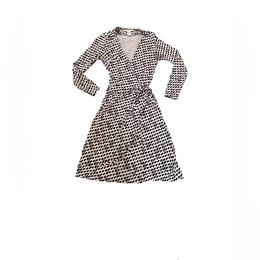 Diane Von Furstenberg Black And White Wrap Dress